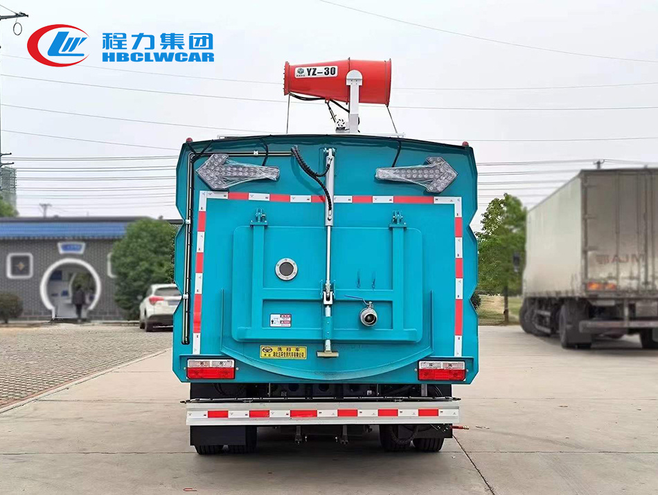 東風(fēng)大多利卡洗掃車4方塵箱.5方水箱