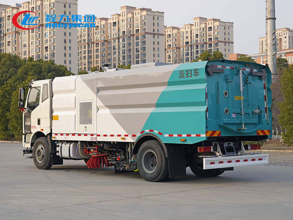 解放J6洗掃車