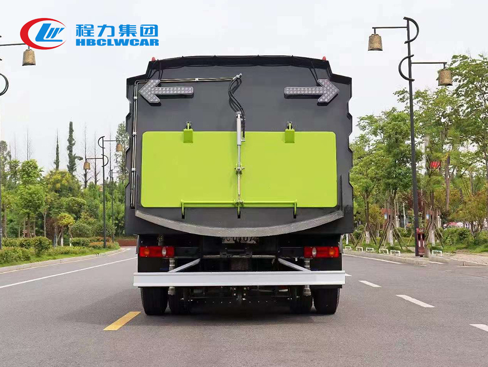 東風(fēng)天錦12方掃路車