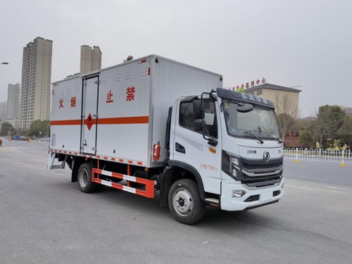 東風(fēng)華神5米2易燃?xì)怏w廂式運輸車