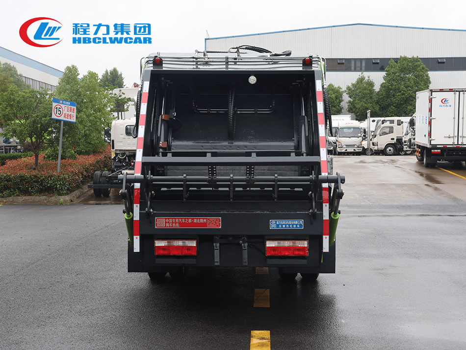 東風(fēng)福瑞卡6方壓縮垃圾車