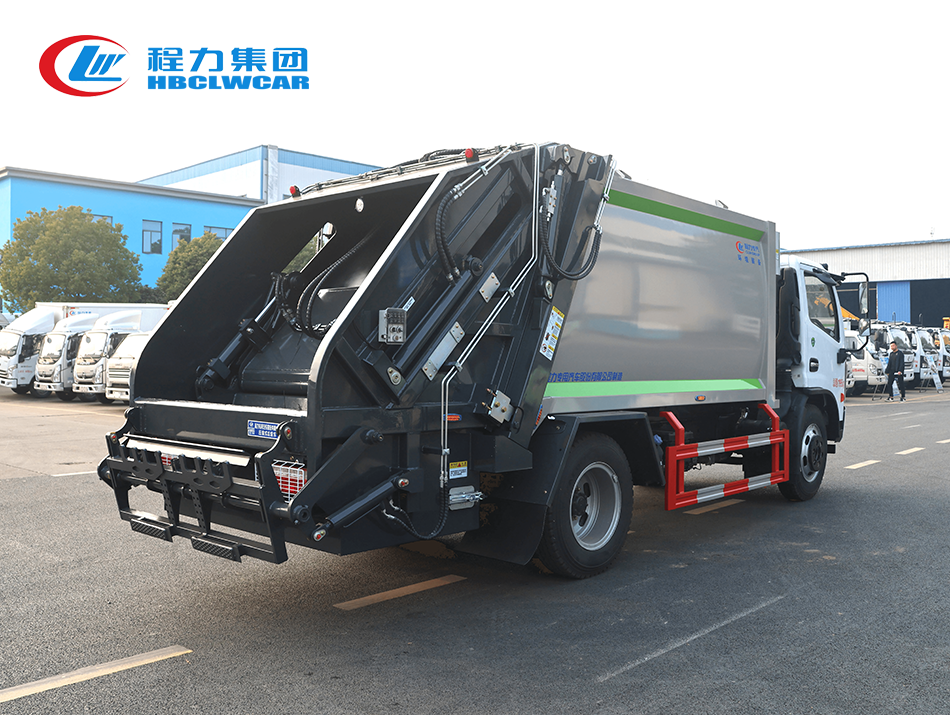 東風福瑞卡9方壓縮垃圾車