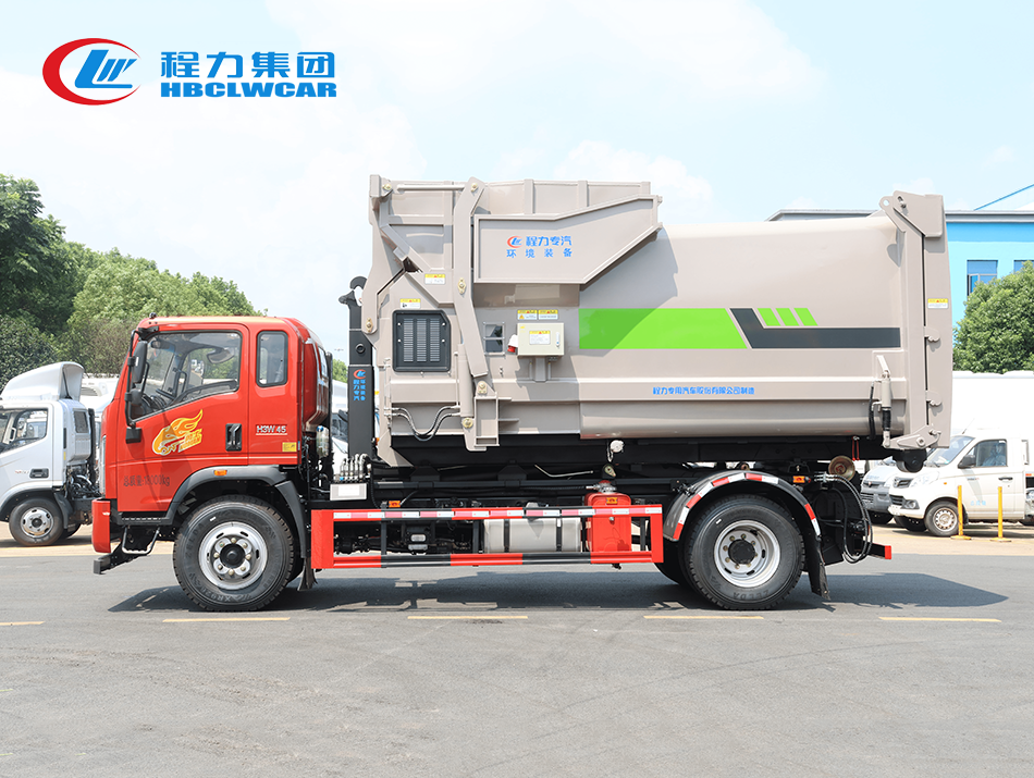 重汽豪曼勾臂垃圾車