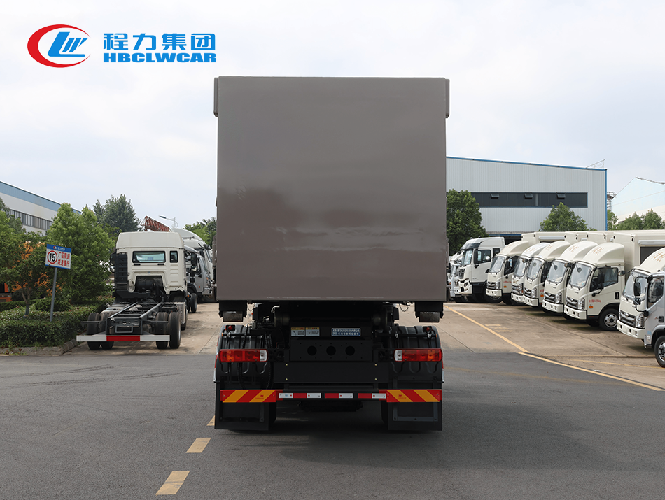 福田奧鈴勾臂垃圾車